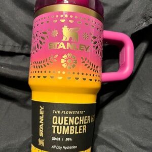 20oz Stanley De La Muertos